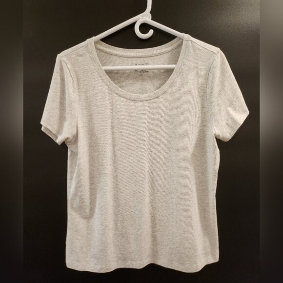 Tahari Tee - Picture 1 of 4